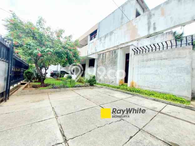 Rumah Akses Mudah di Kebayoran Baru, Jakarta Selatan, LT 558m² LB 553m² Rumah Akses Mudah di Kebayoran Baru, Jakarta Selatan, LT 558m² LB 553m²
