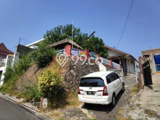 Lokasi strategis! Rumah siap pakai dikontrakkan di Semarang Selatan LB 200m2 Lokasi strategis! Rumah siap pakai dikontrakkan di Semarang Selatan LB 200m2