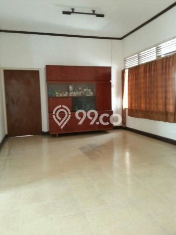 Disewakan! Rumah 5 Kamar Tidur &
1 Kamar Mandi di Simpang Lima, Semarang Disewakan! Rumah 5 Kamar Tidur &
1 Kamar Mandi di Simpang Lima, Semarang