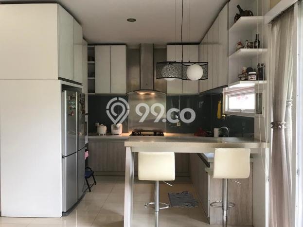 Jual Rumah Luas Elegan Dengan View Eksklusif di BSD City, Tangerang Jual Rumah Luas Elegan Dengan View Eksklusif di BSD City, Tangerang
