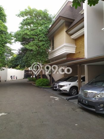 Hunian Elit LB 248m2 Siap Huni Desain Elegan di Jati Padang, Jakarta Selatan Hunian Elit LB 248m2 Siap Huni Desain Elegan di Jati Padang, Jakarta Selatan