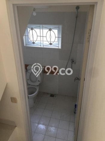 For Sale Hunian Rumah Terawat 4 Kamar di BSD, Tangerang For Sale Hunian Rumah Terawat 4 Kamar di BSD, Tangerang