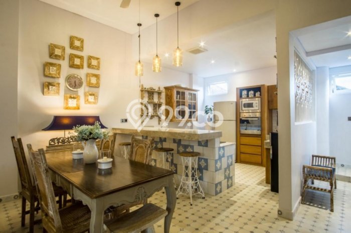 Rumah Luxury Modern Siap Huni di Kerobokan Badung Rumah Luxury Modern Siap Huni di Kerobokan Badung