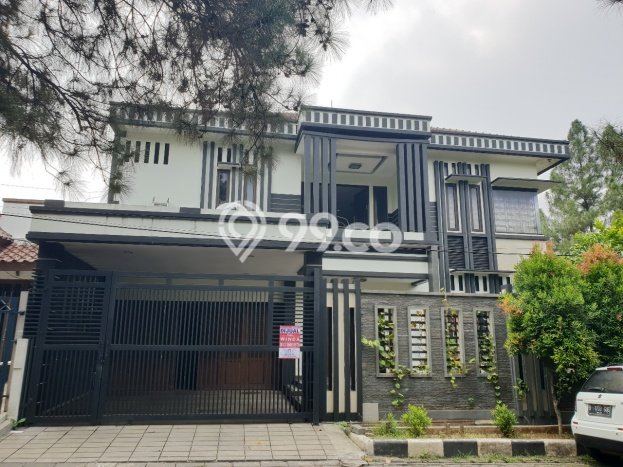 Hunian Mewah Siap Huni LT 300m2 di Serpong, Tangerang Selatan Hunian Mewah Siap Huni LT 300m2 di Serpong, Tangerang Selatan