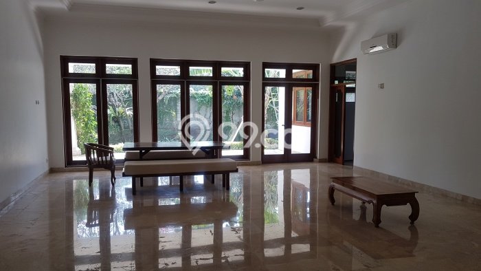 Rumah Luxury Modern Siap Huni di Kemang Jakarta Selatan Rumah Luxury Modern Siap Huni di Kemang Jakarta Selatan