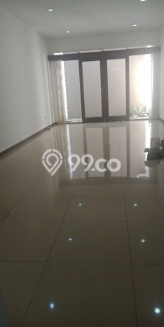 Rumah sewa siap pakai 4 KT di Setra Duta, Bandung Rumah sewa siap pakai 4 KT di Setra Duta, Bandung