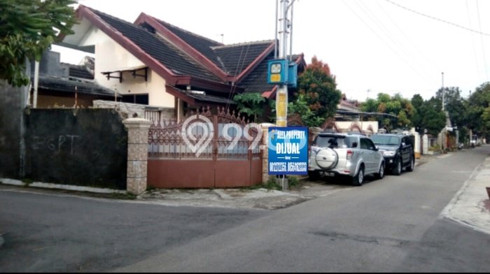 Hunian Cantik Modern Lb 180m2 di Manahan, Solo Hunian Cantik Modern Lb 180m2 di Manahan, Solo