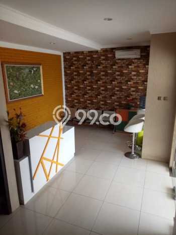 Rumah dengan Lokasi Strategis 7 KT di Bintaro, Tangerang Selatan Rumah dengan Lokasi Strategis 7 KT di Bintaro, Tangerang Selatan
