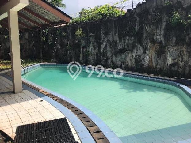 Rumah di Kebayoran Lama, Jakarta Selatan, LT 630m² Bangunan 450m² Rumah di Kebayoran Lama, Jakarta Selatan, LT 630m² Bangunan 450m²