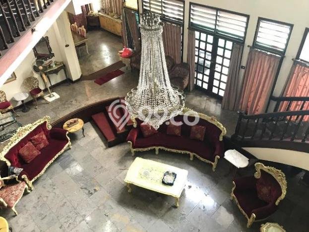 Rumah di Kebayoran Lama, Jakarta Selatan, LT 630m² Bangunan 450m² Rumah di Kebayoran Lama, Jakarta Selatan, LT 630m² Bangunan 450m²