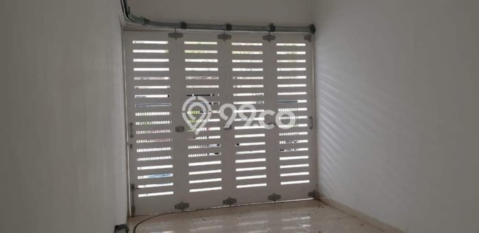 Rumah Akses Mudah area Cinere, Depok, LT 168m² Bangunan 220m² Rumah Akses Mudah area Cinere, Depok, LT 168m² Bangunan 220m²