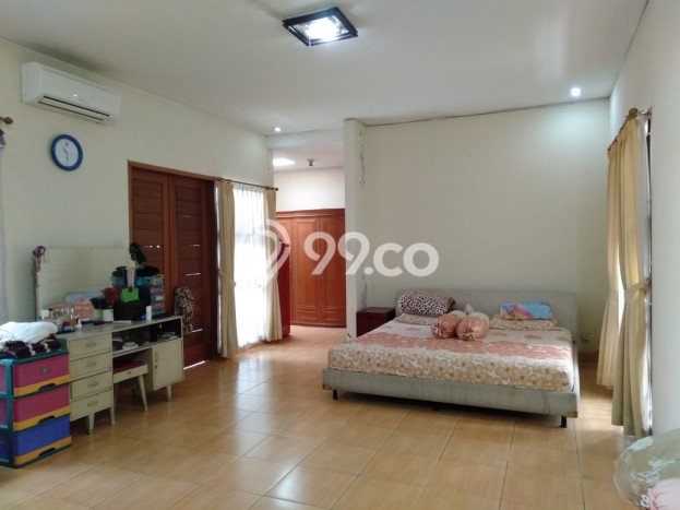 Rumah Luxury Modern Tanpa Renovasi di Cibubur Jakarta Timur Rumah Luxury Modern Tanpa Renovasi di Cibubur Jakarta Timur