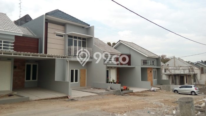 Hunian Cantik Modern Lb 100m2 di mojosongo, Solo Hunian Cantik Modern Lb 100m2 di mojosongo, Solo