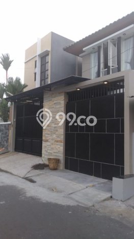 Hunian Cantik Modern Lb 200m2 di Solo Baru, Solo Hunian Cantik Modern Lb 200m2 di Solo Baru, Solo