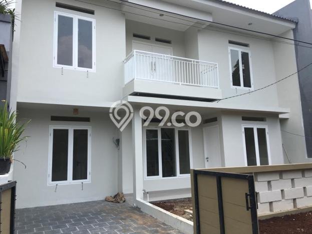 Kesempatan Investasi di Pusat Kota Bintaro, Tangerang Selatan - 4 Kamar Tidur Kesempatan Investasi di Pusat Kota Bintaro, Tangerang Selatan - 4 Kamar Tidur