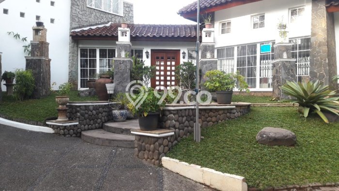 Dijual Rumah Mewah Megah Dengan View Cantik di BSD, Tangerang Dijual Rumah Mewah Megah Dengan View Cantik di BSD, Tangerang