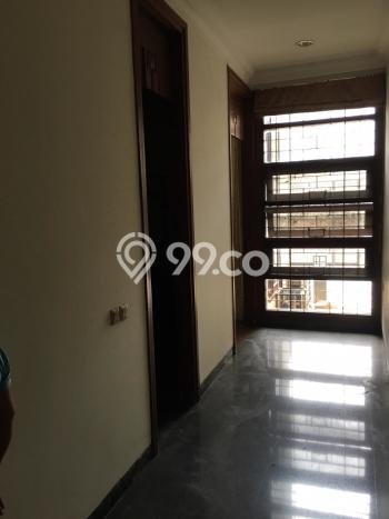 Rumah sewa siap huni 5 KT di Sunter, Jakarta Utara Rumah sewa siap huni 5 KT di Sunter, Jakarta Utara