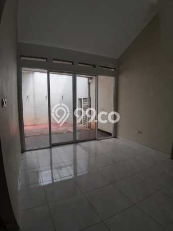 PROMO SPESIAL! Rumah Siap Huni lokasi Galaxy, Bekasi, Luas 189m² Bangunan 150m² PROMO SPESIAL! Rumah Siap Huni lokasi Galaxy, Bekasi, Luas 189m² Bangunan 150m²