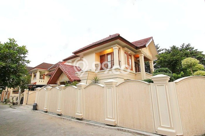 Rumah Berkualitas di Kasihan, Bantul, LT 360m2m² LB 350m2m² - HARGA NEGO! Rumah Berkualitas di Kasihan, Bantul, LT 360m2m² LB 350m2m² - HARGA NEGO!
