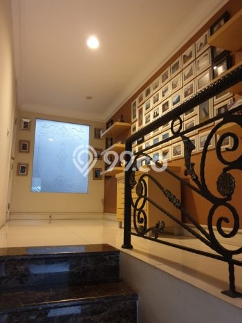 Rumah Mewah LB 422m2 Siap Pakai Desain Elegan di Lippo Karawaci, Tangerang Rumah Mewah LB 422m2 Siap Pakai Desain Elegan di Lippo Karawaci, Tangerang