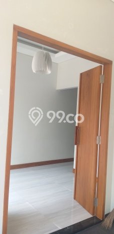 Ready to Use! Luxury House LT 243m2 Desain Modern di Sentul City Ready to Use! Luxury House LT 243m2 Desain Modern di Sentul City