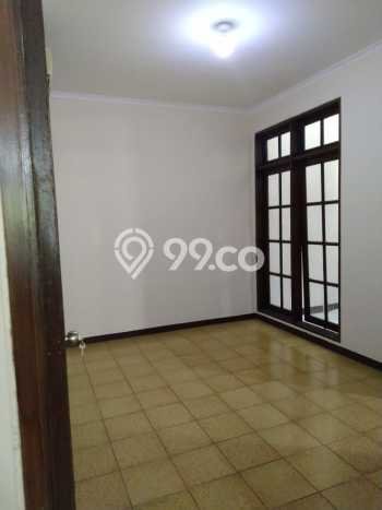 Disewakan! Rumah 3 Kamar Tidur &
2 Kamar Mandi di Pondok Indah, Jakarta Selatan Disewakan! Rumah 3 Kamar Tidur &
2 Kamar Mandi di Pondok Indah, Jakarta Selatan