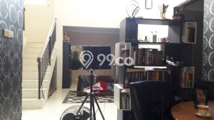 Rumah Bagus di Bintaro, Tangerang Selatan, LT 135m², Luas Bangunan 170m² Rumah Bagus di Bintaro, Tangerang Selatan, LT 135m², Luas Bangunan 170m²