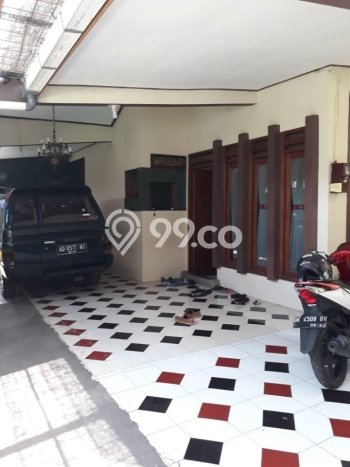 Dijual Cepat Rumah Bagus Siap Huni LB 200m2 di Cemani, Solo Dijual Cepat Rumah Bagus Siap Huni LB 200m2 di Cemani, Solo