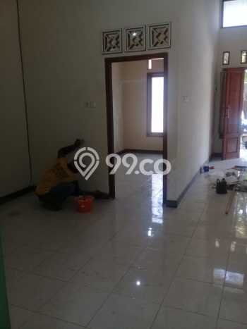 Rumah di Kebomas, 2 KM, Area Tenang Rumah di Kebomas, 2 KM, Area Tenang