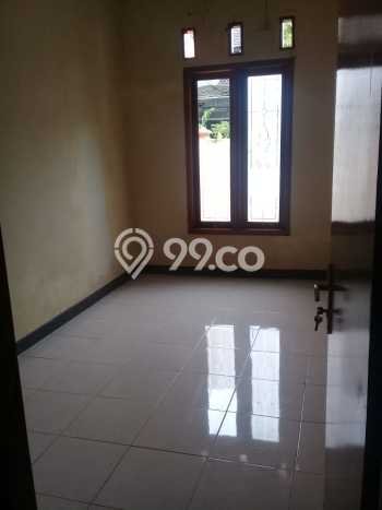 Rumah di Kebomas, 2 KM, Area Tenang Rumah di Kebomas, 2 KM, Area Tenang