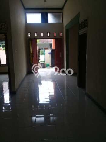 Rumah di Kebomas, 2 KM, Area Tenang Rumah di Kebomas, 2 KM, Area Tenang