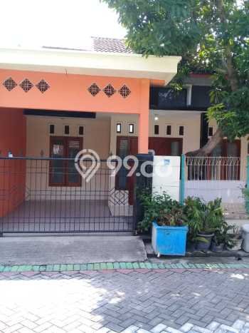 Rumah di Kebomas, 2 KM, Area Tenang Rumah di Kebomas, 2 KM, Area Tenang