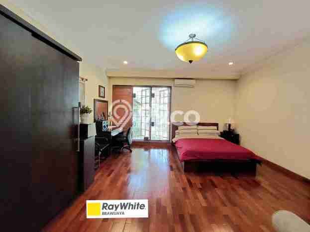 DIJUAL CEPAT! Rumah Premium area Lebak Bulus, Jakarta Selatan, LT 1m² LB 600m² BISA KPR! DIJUAL CEPAT! Rumah Premium area Lebak Bulus, Jakarta Selatan, LT 1m² LB 600m² BISA KPR!