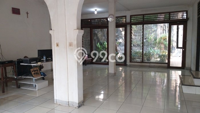 Rumah Luxury Modern Tanpa Renovasi di Bintaro Jakarta Selatan Rumah Luxury Modern Tanpa Renovasi di Bintaro Jakarta Selatan
