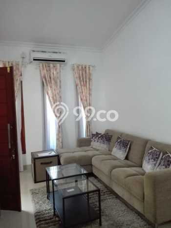 Rumah di Ciputat, Tangerang Selatan, Luas 105m² Bangunan 165m² Rumah di Ciputat, Tangerang Selatan, Luas 105m² Bangunan 165m²