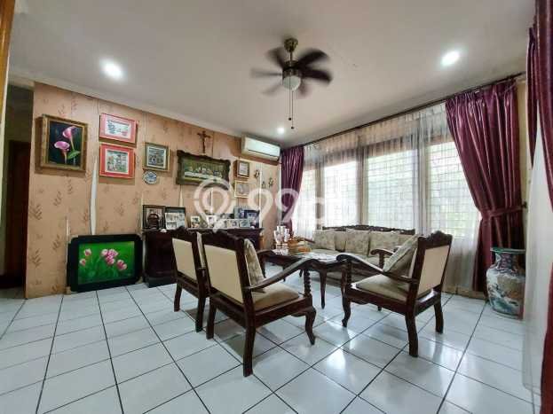 Rumah dengan tanah luas di pesanggrahan bintaro permai jarang ada harga masi nego Rumah dengan tanah luas di pesanggrahan bintaro permai jarang ada harga masi nego