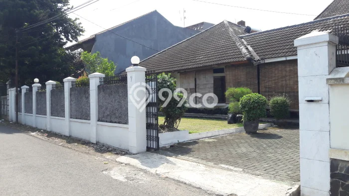 Rumah Elit LB 248m2 Siap Pakai Desain Elegan di Panaragan, Bogor Rumah Elit LB 248m2 Siap Pakai Desain Elegan di Panaragan, Bogor