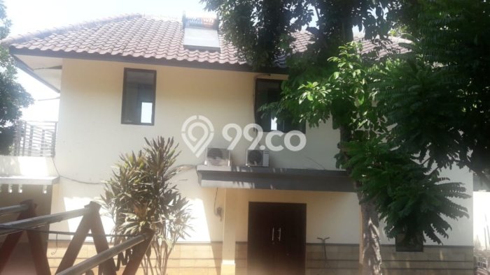 Rumah Elit LB 365m2 Siap Pakai Desain Elegan di Cinangka, Depok Rumah Elit LB 365m2 Siap Pakai Desain Elegan di Cinangka, Depok