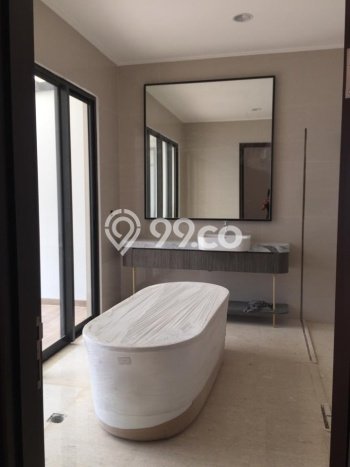 Jual Rumah Mewah Megah Dengan View Eksklusif di BSD, Tangerang Jual Rumah Mewah Megah Dengan View Eksklusif di BSD, Tangerang