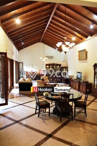 Rumah Minimalis di Kemanggisan, Jakarta Barat, Luas 1100m² Bangunan 700m² Rumah Minimalis di Kemanggisan, Jakarta Barat, Luas 1100m² Bangunan 700m²