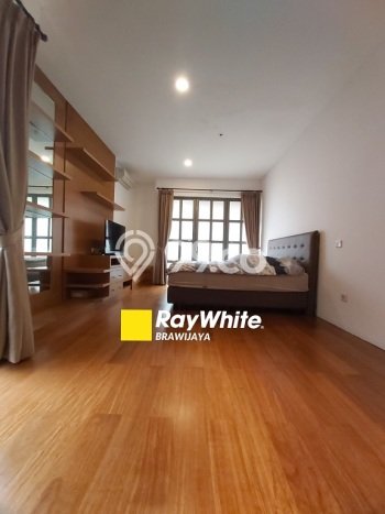 Rumah Siap Huni lokasi Cilandak, Jakarta Selatan, LT 229m² LB 400m² Rumah Siap Huni lokasi Cilandak, Jakarta Selatan, LT 229m² LB 400m²