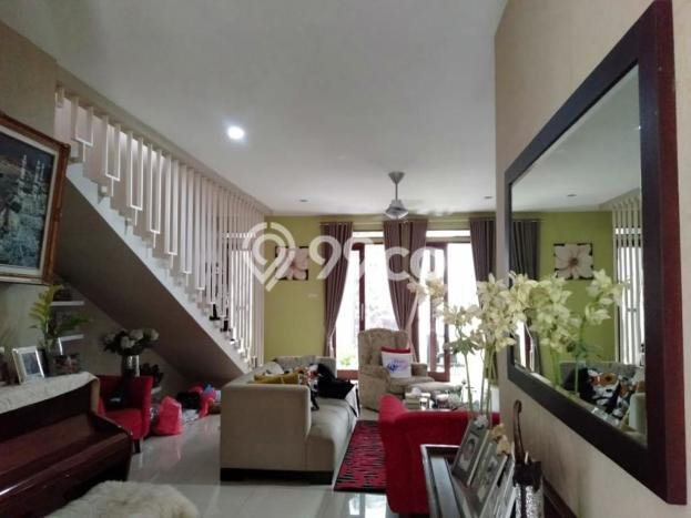 Jual Rumah Mewah Megah Dengan View Cantik di Bintaro, Tangerang Selatan Jual Rumah Mewah Megah Dengan View Cantik di Bintaro, Tangerang Selatan