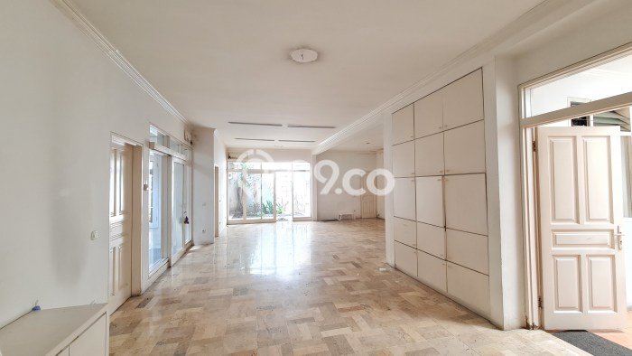 Best Deal Hunian Mewah Ideal dan Luas di Kebayoran Lama, Jakarta Selatan Best Deal Hunian Mewah Ideal dan Luas di Kebayoran Lama, Jakarta Selatan