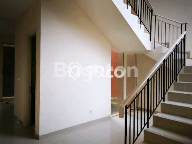 HUNIAN BERKELAS! Rumah Exclusive Alam Sutera, Tangerang, Luas Tanah 240m² LB 242m² HUNIAN BERKELAS! Rumah Exclusive Alam Sutera, Tangerang, Luas Tanah 240m² LB 242m²