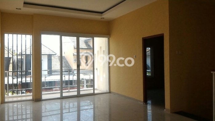 Jual Rumah Strategis Bagus Punya 3 KT di Colomadu Solo SHM Jual Rumah Strategis Bagus Punya 3 KT di Colomadu Solo SHM
