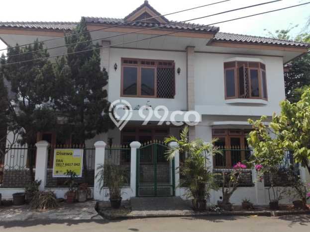Rumah Sewa Tangerang Selatan LT 300m2 LB 275m2 Area Bintaro Rumah Sewa Tangerang Selatan LT 300m2 LB 275m2 Area Bintaro