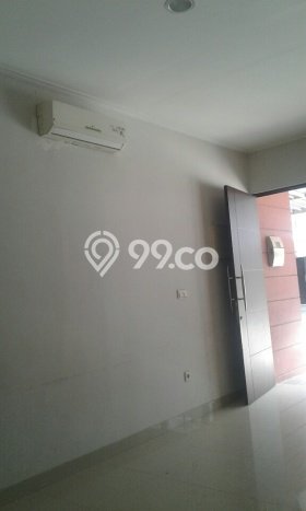 Rumah Sewa Jakarta Barat LT 48m2 LB 76m2 Kawasan Green Lake City Rumah Sewa Jakarta Barat LT 48m2 LB 76m2 Kawasan Green Lake City