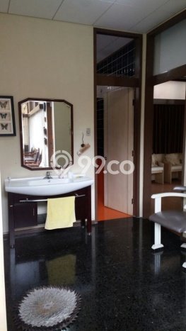 Rumah Mewah LB 550m2 Siap Pakai Desain Elegan di Setiabudi, Bandung Rumah Mewah LB 550m2 Siap Pakai Desain Elegan di Setiabudi, Bandung