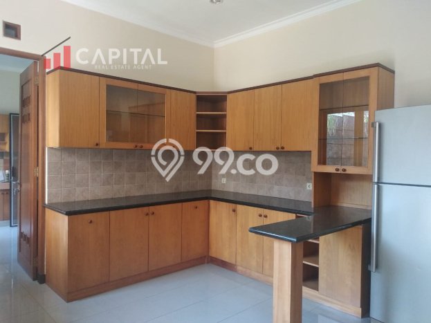 For Sale! Luxury House LT 375m2 Desain Elegan di Setra Duta For Sale! Luxury House LT 375m2 Desain Elegan di Setra Duta