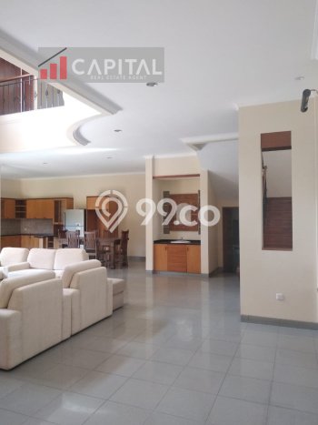 For Sale! Luxury House LT 375m2 Desain Elegan di Setra Duta For Sale! Luxury House LT 375m2 Desain Elegan di Setra Duta